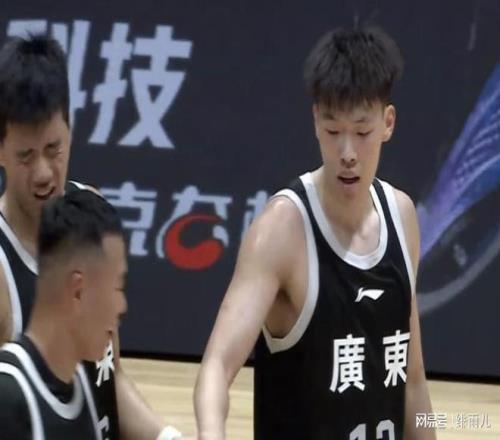 扶正！张昊正式打成广东队大腿，这可是宏远近10年内天赋最强之人