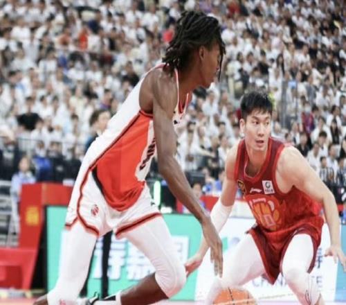 媒体人：前江苏外援特奎维恩史密斯新赛季将加盟深圳男篮