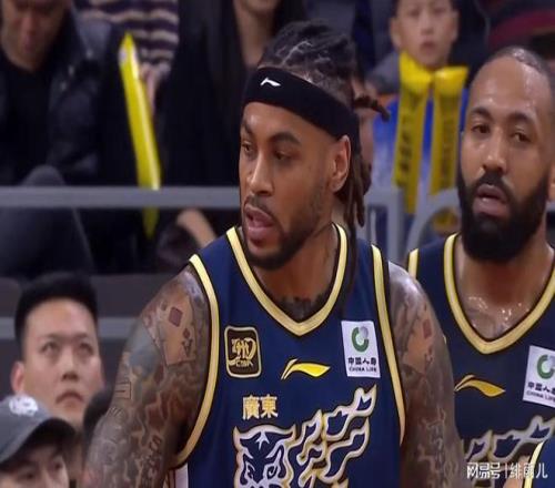 被CBA多队疯抢广东队有望补强“三冠中锋”，保底能进总决赛了