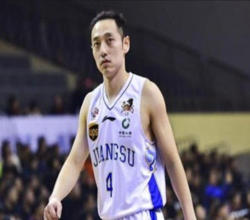 广东队老将重回东莞，担任青年梯队教练，曾单场拿到157分