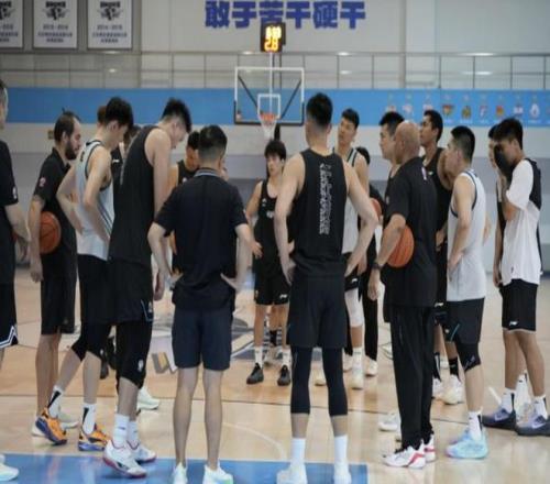 媒体人：十一假期北京男篮只休息两天，其他时间都要训练