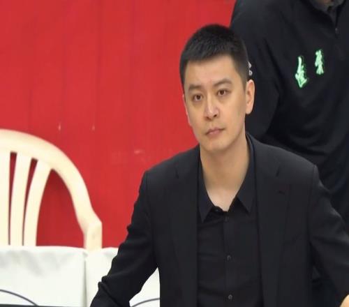 赢北控7分！杨鸣激活2人，辽宁队主力阵容浮出水面