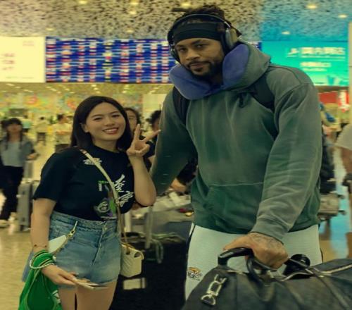 莫兰德上午9点自宣即将启程回辽篮！承诺再冲冠，杨鸣更有信心了