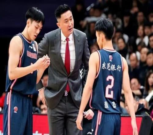 广东男篮再迎喜讯！萨林杰接近加盟广东，胡明轩终获强援