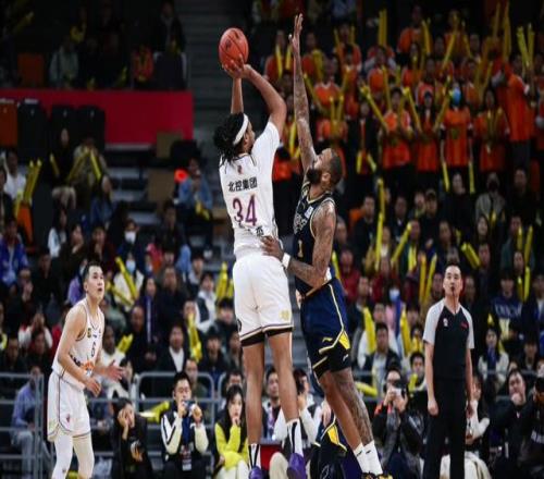 正式确定！CBA顶级内线加盟广东宏远，携手胡明轩，杜锋冲击冠军