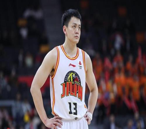 效力4家球队！辽篮30岁老将转会，两个冠军在手，比高诗岩幸运