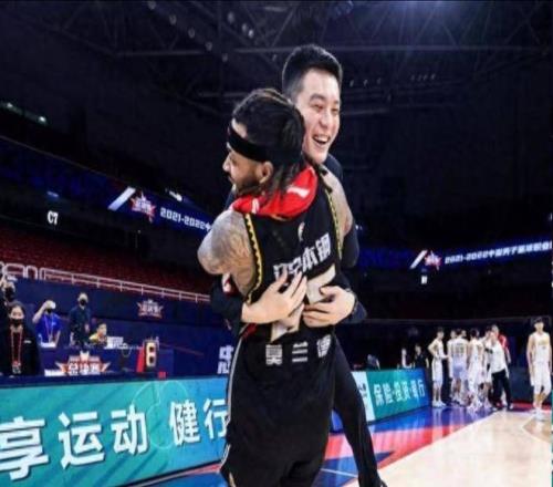 莫兰德还不够！辽篮升级内线目标瞄准前上海刺头，他不比萨林杰差