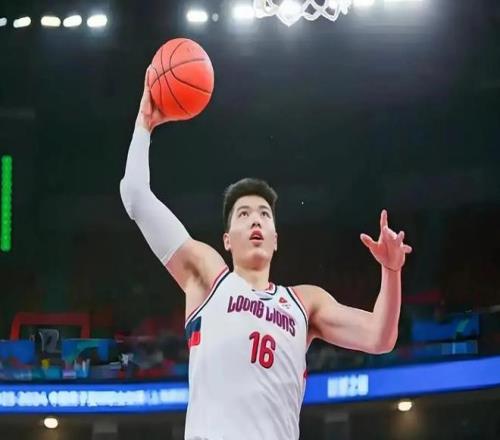 焦泊乔不愿意去同曦，北控、龙狮三方交易失败，上海队再次报价