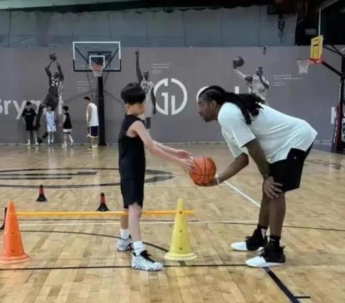 虎父无犬子！周鹏儿子身体天赋露出已经拜师梅奥