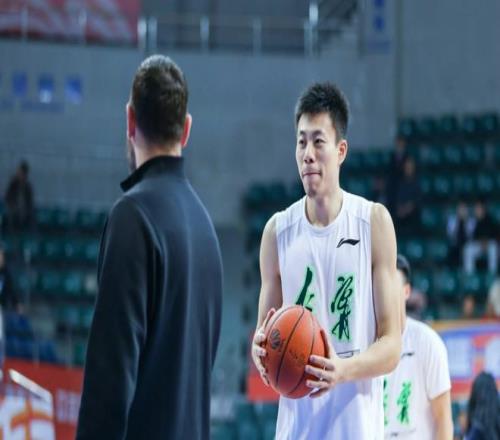 辽篮夺冠有戏！张镇麟离开是对的，这回换回来3位超猛新人