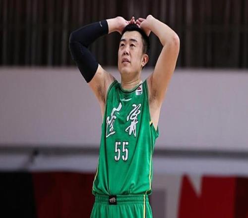 10名CBA球员退役！韩德君最老，广东双胞胎共进退，许钟豪没人要