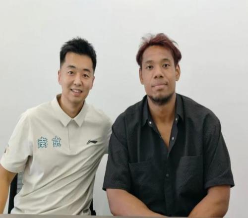 1年顶薪！郭士强爱徒续约，场均8分2.5篮板，和张宁并驾齐驱