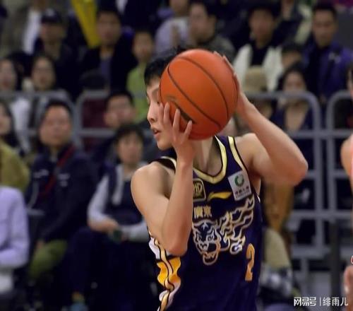 锋线的答案！CBA外援市场仅剩的“大鱼”，加盟广东队成首选