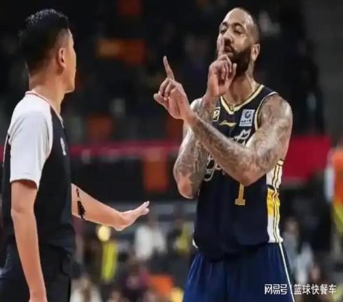 CBA深夜又开出一大罚单！广东外援被禁赛3月：杜锋朱芳雨躲过罚单