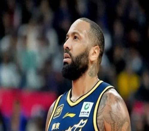 篮协对吉伦沃特处罚遭质疑：禁3月相当于只禁1月打架为何禁3年