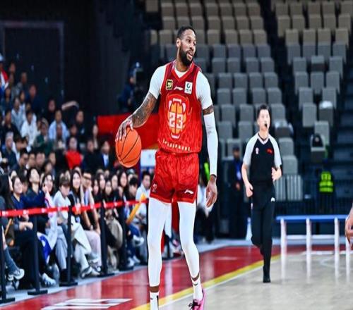 广东宏远功勋外援重返CBA！39岁还是香饽饽，上赛季多次打出三双