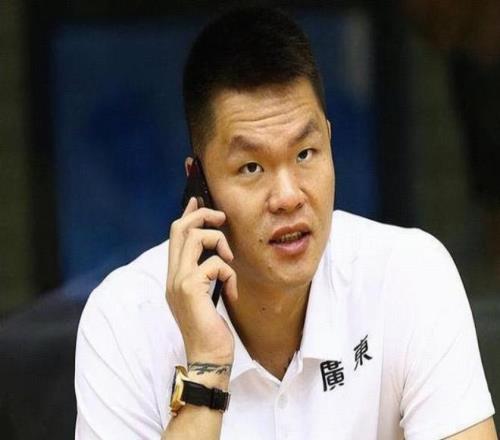 媒体人：朱芳雨亲自游说崔永熙和焦泊乔，彻夜谈判终促成交易