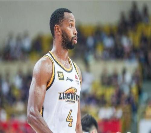 辽宁三冠功臣加盟山东，场均23分5篮板广东队徐杰遭实名举报