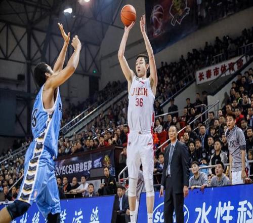 老东家不续约了！CBA关系户退役，打不上球还拿4年顶薪