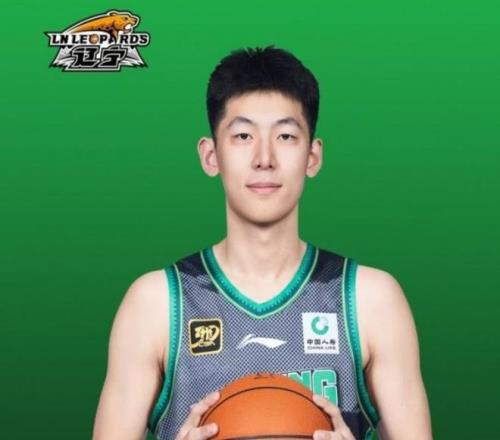 张陈治锋按CBA规定需签B类合同最短1年最长5年年薪至少要翻倍