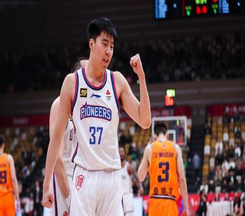 天津3年合同签刘东，杜伯超投奔北控，山东三分投手重回老东家