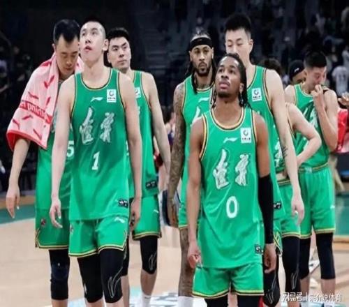 CBA宣布重要决定，顶级强队突然退赛，中国篮球又出现糟糕情况