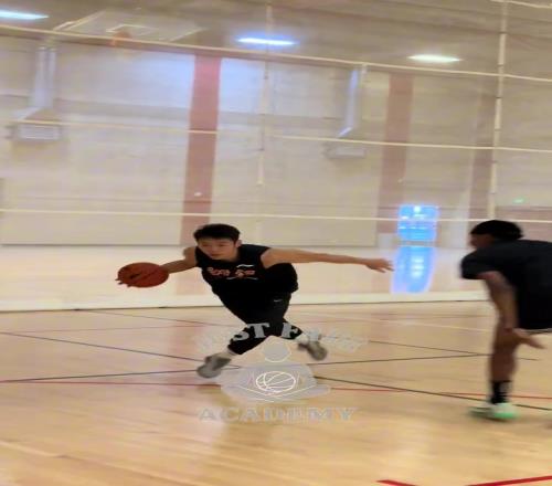 不断升级！陆文博晒自己在美国特训的视频