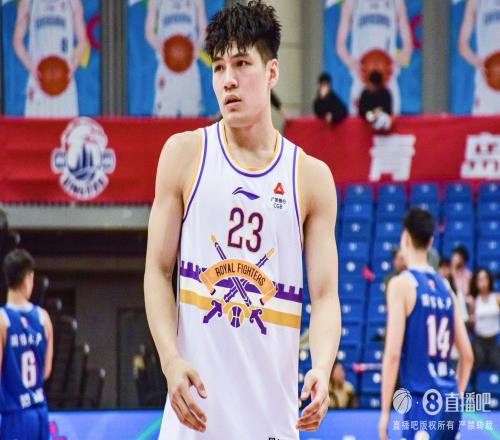 又搞个大的媒体人:广州男篮为引进陈国豪正在寻求多方交易 又搞个大的媒体人:广州男篮为引进陈国豪正在寻求多方交易