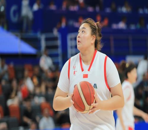 大运会力克美国夺冠！刘禹彤半决赛发烧仍坚持上场决赛还在咳嗽