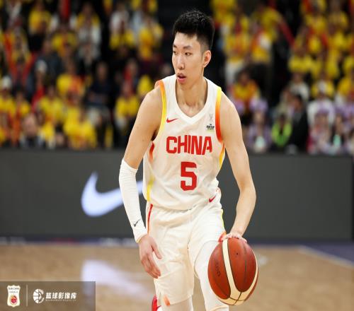 冲劲十足!廖三宁7中4拿下10分2板4助1断2帽正负值+18冠绝全场 冲劲十足!廖三宁7中4拿下10分2板4助1断2帽正负值+18冠绝全场