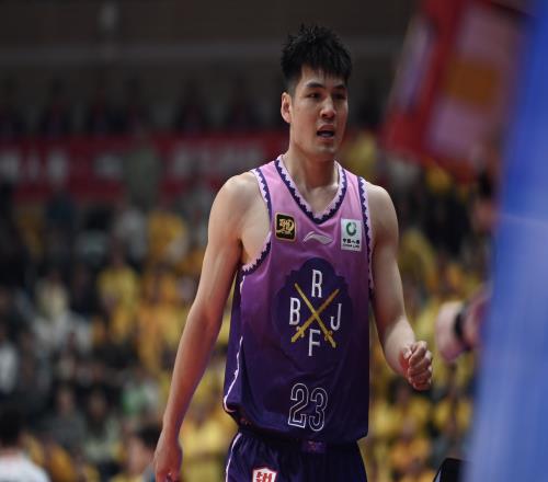 京媒:陈国豪正在接近加盟广州男篮后者正寻求外力支持 京媒:陈国豪正在接近加盟广州男篮后者正寻求外力支持