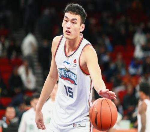 直播吧：天津队对刘东进行报价合同同曦是否匹配存在变数