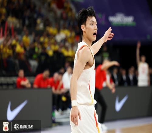 中国男篮VS波黑男篮二番战名单：徐杰顶替赵睿出战对方17号就位