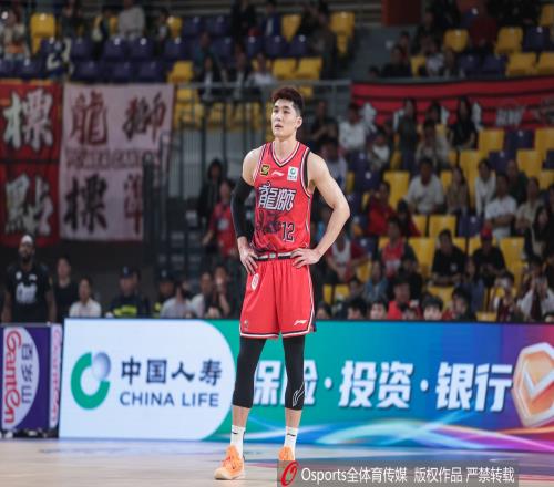 NBLCBA国家队!广州新秀球员李祥波一年之内实现了三级跳 NBLCBA国家队!广州新秀球员李祥波一年之内实现了三级跳