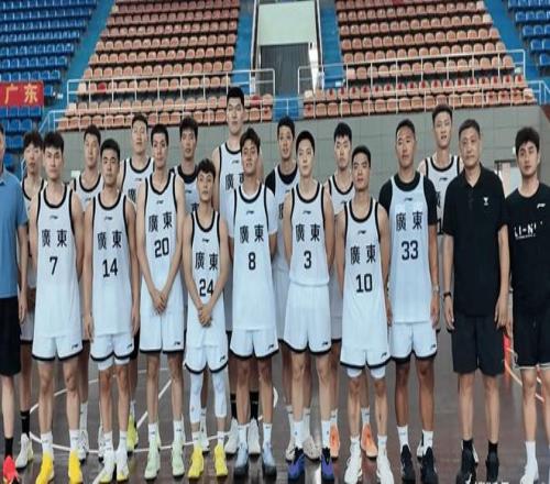 20分大胜+44分横扫，徐杰率广东男篮夺5连胜，全明星阵容全运冲冠