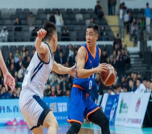 三场拿43分！韩德君找到接班人，5年合同不白签，杨鸣有1点担忧