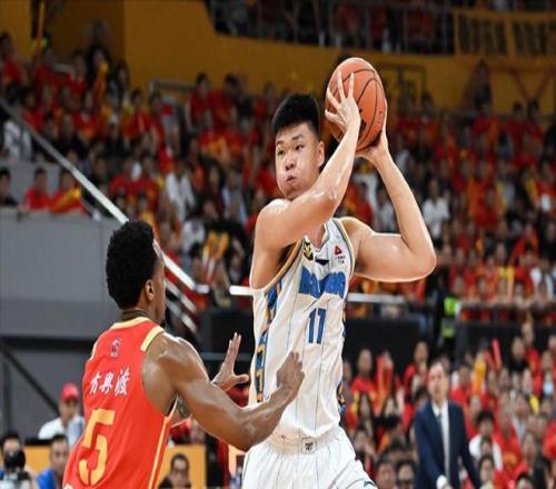 CBA唯一有交易否决权的球员！拿着四年顶薪，场均得分个位数