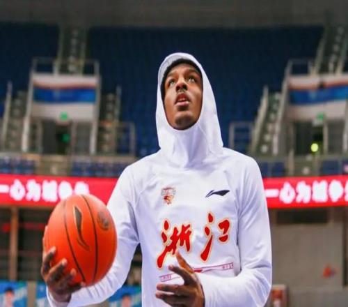 正式官宣！CBA顶级外援加盟北控男篮，携手廖三宁，冲击前四