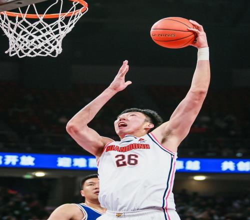 周琦近3年历程:与新疆闹掰闯荡澳洲两年被交易至广东加盟北京 周琦近3年历程:与新疆闹掰闯荡澳洲两年被交易至广东加盟北京