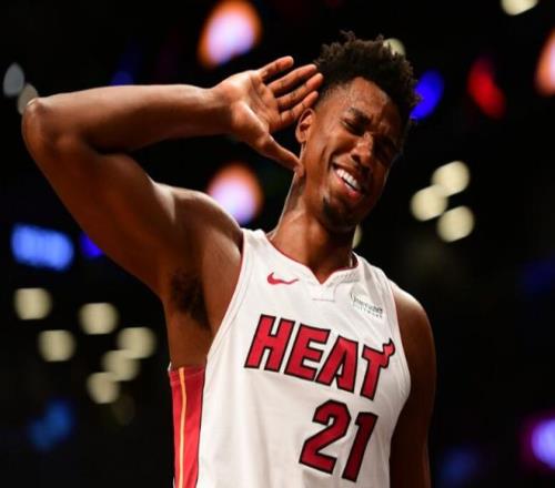 曝上海签约白边与洛夫顿+弗格搭档却因CBA特殊规定无法组豪阵