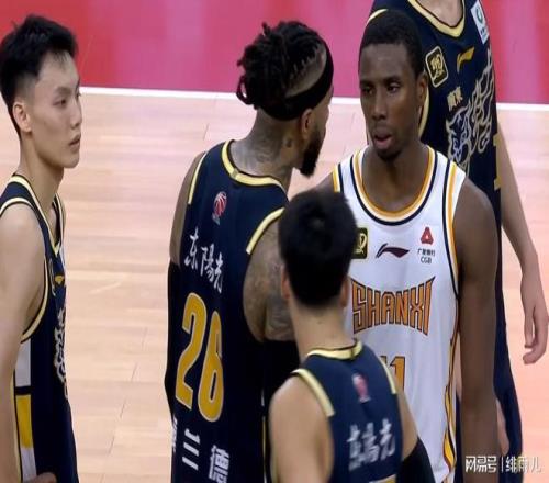 完爆广东广厦+碾压北京上海！CBA最大黑马正式签约，总决赛稳了！