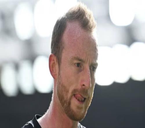 沃尔夫斯堡官方：队长阿诺德在友谊赛中大腿肌肉拉伤