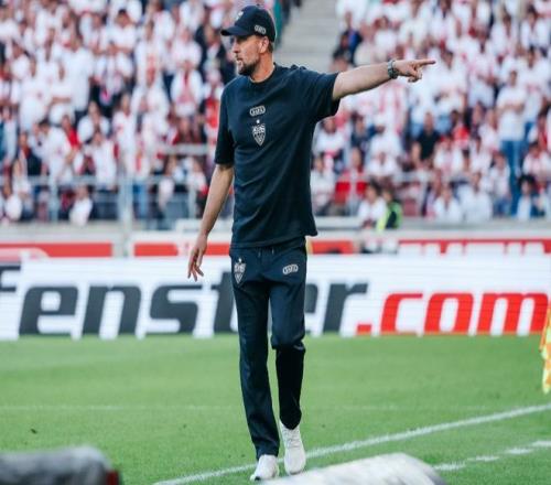 斯图加特主帅：对手防守很好，而且阵型排列的很紧凑