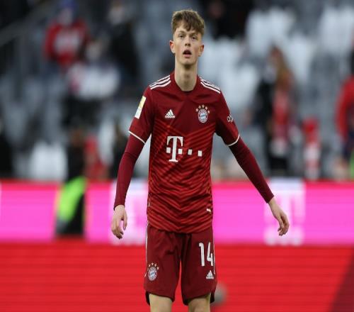 记者：蒂尔曼转会药厂，埃因霍温有意引进拜仁前腰万纳尔作为替代