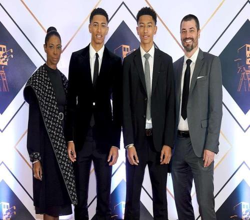 小贝林父母被禁止进入多特更衣室里肯：我们之间的关系很好