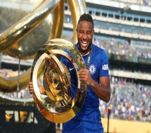 记者：切尔西拒绝了拜仁对恩昆库的租借报价，只接受永久转会