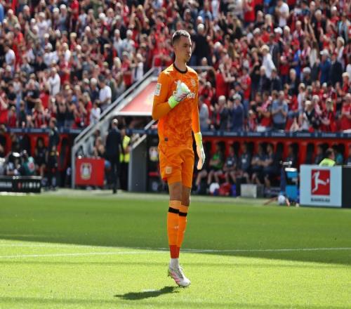 记者：埃因霍温即将签下科瓦尔，与拜仁就佩雷茨转会未达成一致