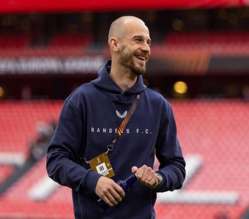 记者：贝西克塔斯签沃尔夫斯堡前锋切尔尼达协议