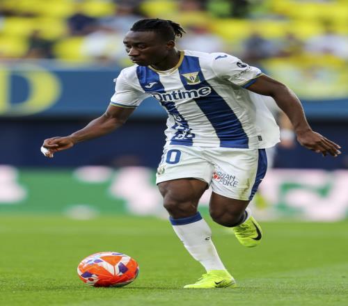 莫雷托：18岁边锋迪奥曼德已通过莱比锡体检将签下至2030的合同