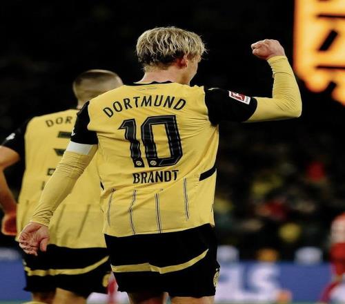 布拉特：我们不能再少一人作战了，这真的很伤害球队